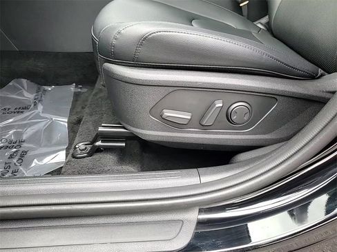 Certified 2025 Kia Sportage EX w/ Premium Package image 12