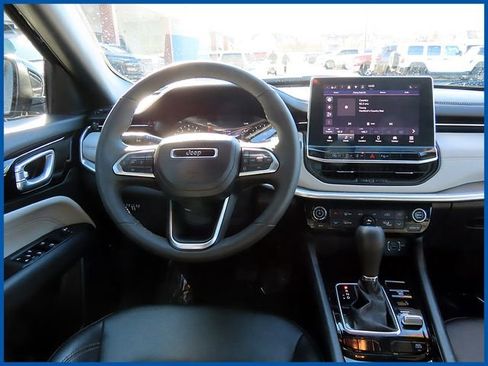 Used 2024 Jeep Compass Limited AWD/4WD image 11