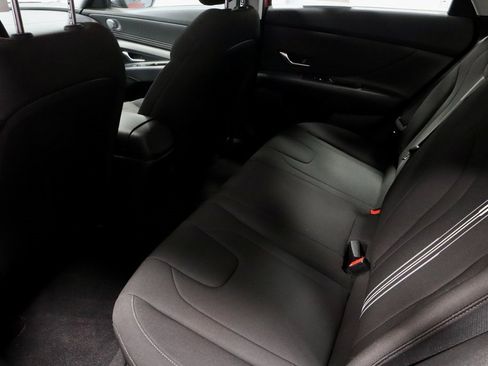 Certified 2023 Hyundai Elantra SEL w/ Convenience Package image 23