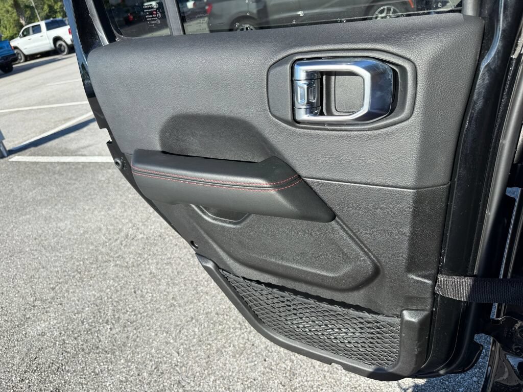 Used 2026 Jeep Wrangler Unlimited Rubicon w/ Technology Group AWD/4WD image 9