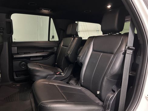 Used 2021 Ford Expedition XLT AWD/4WD image 27