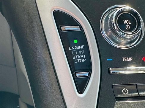 Used 2020 Lincoln Nautilus Reserve image 25