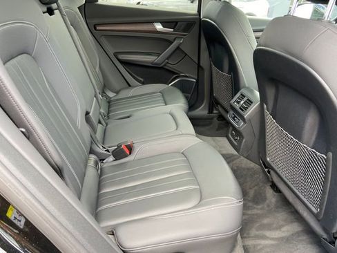 Used 2021 Audi Q5 e Premium Plus w/ Premium Plus Package AWD/4WD image 30