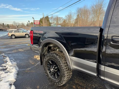Used 2022 Ford F250 Lariat w/ Tremor Off-Road Package image 20