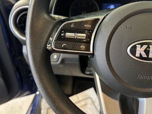 Used 2020 Kia Forte LXS FWD image 11