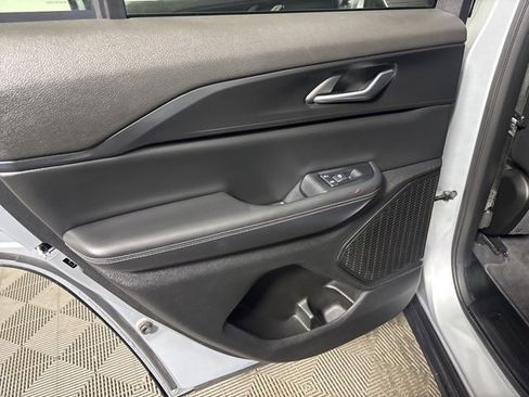 Certified 2023 Jeep Grand Cherokee Altitude image 24