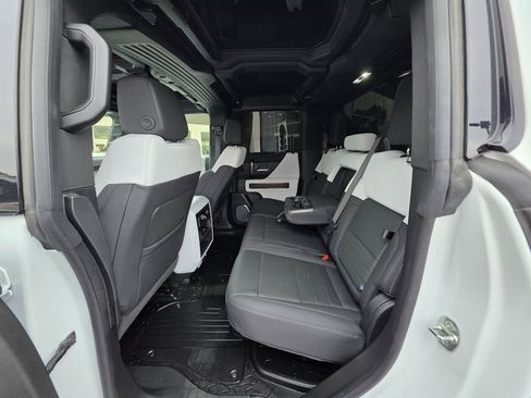 Used 2025 GMC Hummer EV 2X image 20