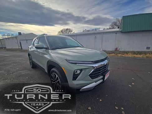 New 2026 Chevrolet TrailBlazer LT w/ Convenience Package AWD/4WD image 1