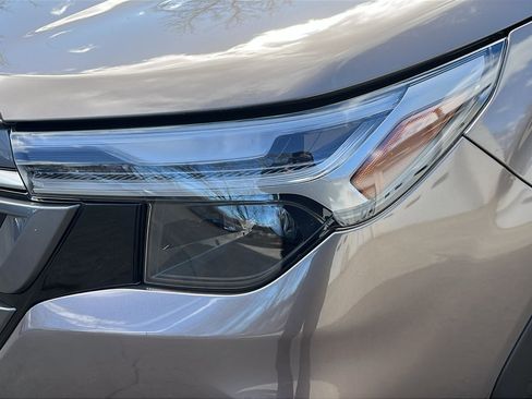 Certified 2025 Subaru Forester Limited image 5