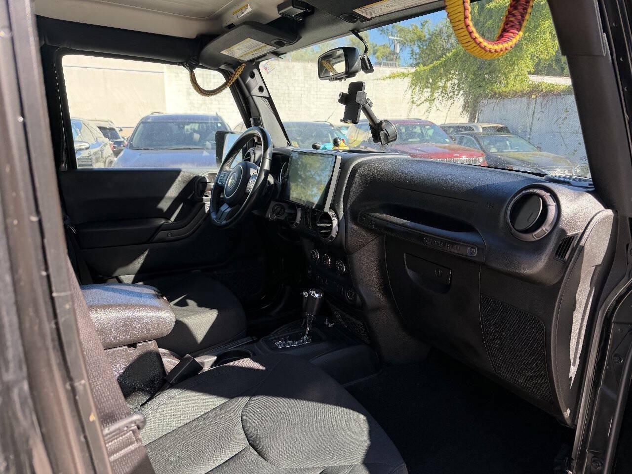 Used 2017 Jeep Wrangler Unlimited Sport w/ Quick Order Package 24S AWD/4WD image 9
