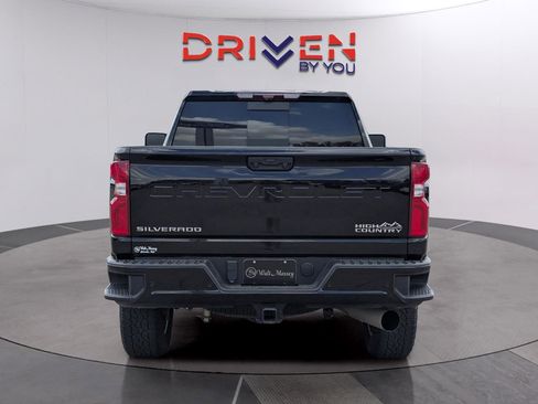 Used 2024 Chevrolet Silverado 2500 High Country w/ Technology Package AWD/4WD image 4