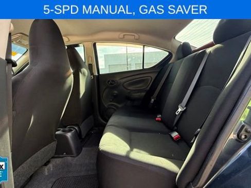 Used 2015 Nissan Versa S FWD image 11