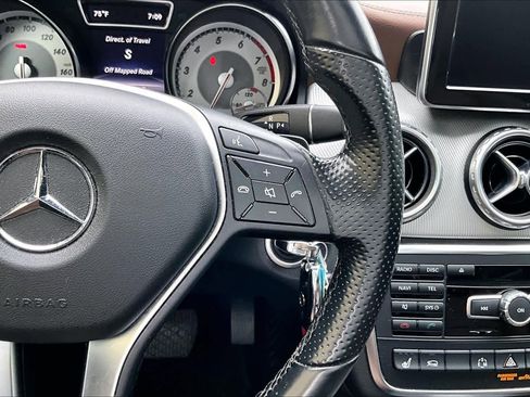 Used 2015 Mercedes-Benz GLA 250 4MATIC image 42