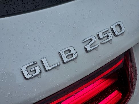 Certified 2026 Mercedes-Benz GLB 250 image 29