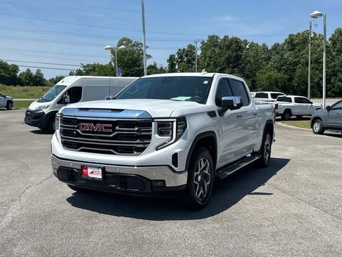 Used 2024 GMC Sierra 1500 SLT AWD/4WD image 8