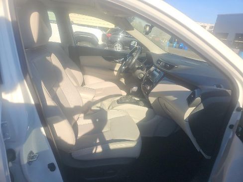 Used 2022 Nissan Rogue Sport SL w/ Premium Package AWD/4WD image 4
