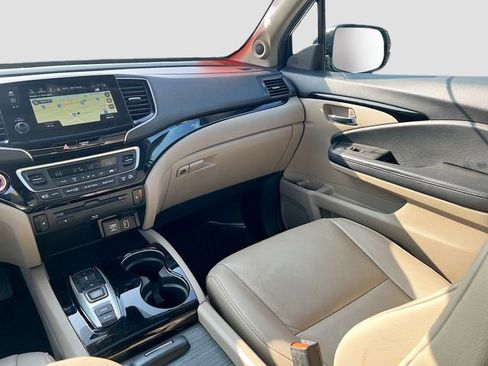 Used 2019 Honda Pilot Touring image 23