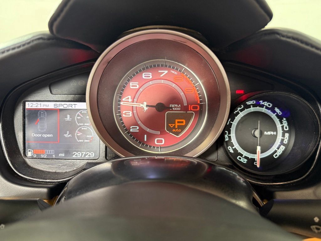 Used 2010 Ferrari California RWD image 15