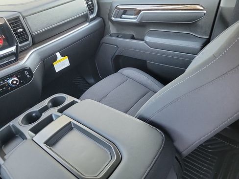 New 2026 GMC Sierra 1500 Elevation image 19