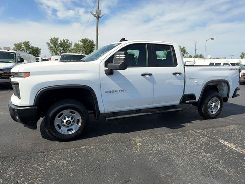 Used 2024 Chevrolet Silverado 2500 W/T w/ WT Fleet Convenience Package AWD/4WD image 4