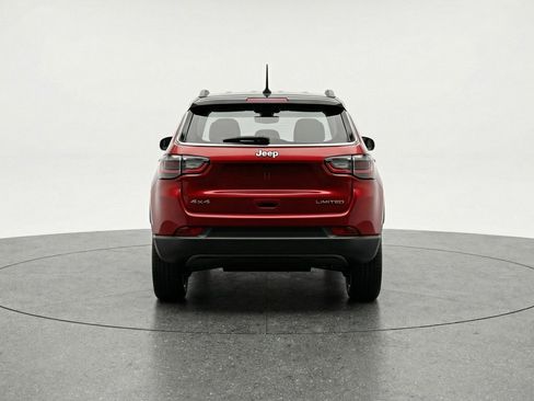 Used 2025 Jeep Compass Limited image 7