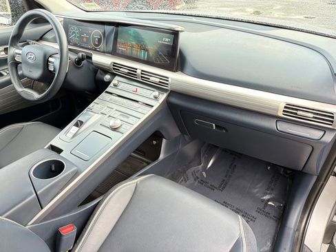 Used 2022 Hyundai Nexo Blue image 31