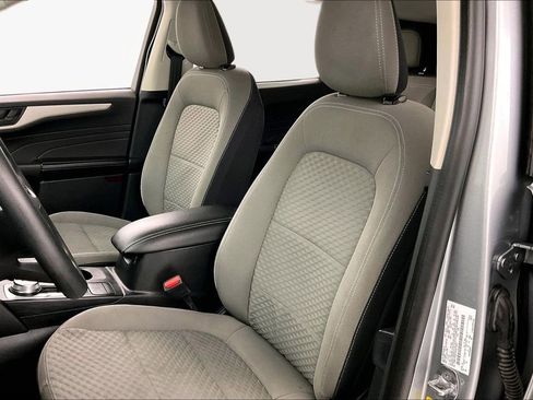 Used 2022 Ford Escape SE image 19