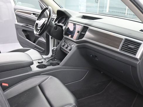 Used 2019 Volkswagen Atlas SE image 48