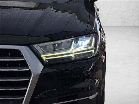 Used 2017 Audi Q7 3.0T Prestige w/ Prestige Package image 6