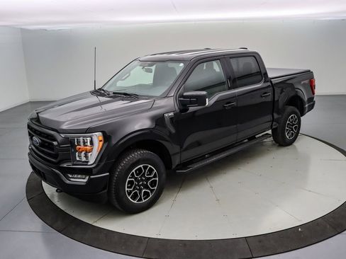 Certified 2022 Ford F150 XLT w/ Equipment Group 302A High image 9