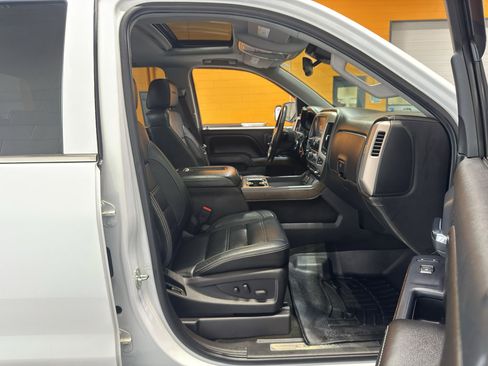 Used 2017 GMC Sierra 1500 Denali w/ Denali Ultimate Package AWD/4WD image 19
