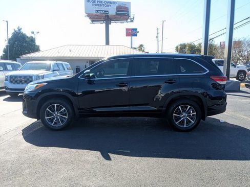 Used 2017 Toyota Highlander XLE image 7