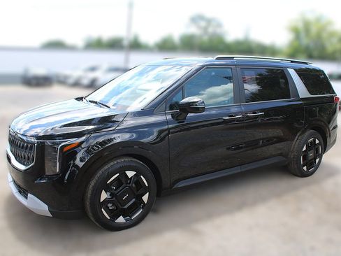 Used 2025 Kia Carnival EX FWD image 21