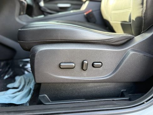 Used 2017 Ford Escape Titanium FWD image 36