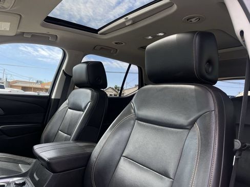 Used 2021 Chevrolet Traverse Premier w/ Redline Edition AWD/4WD image 19