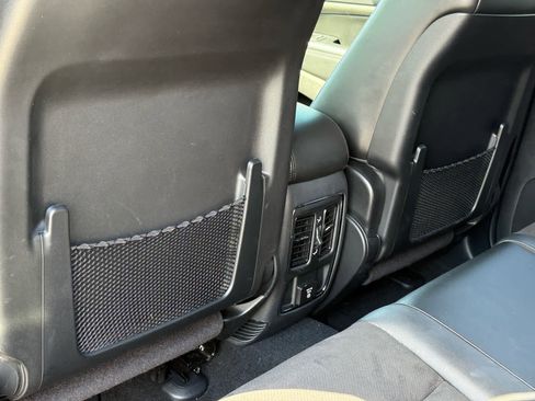 Used 2020 Jeep Grand Cherokee Altitude image 27