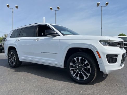 Used 2025 Jeep Grand Cherokee L Overland w/ Luxury Tech Group IV image 54