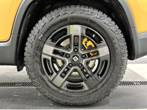 Used 2022 Rivian R1T Adventure AWD/4WD image 10