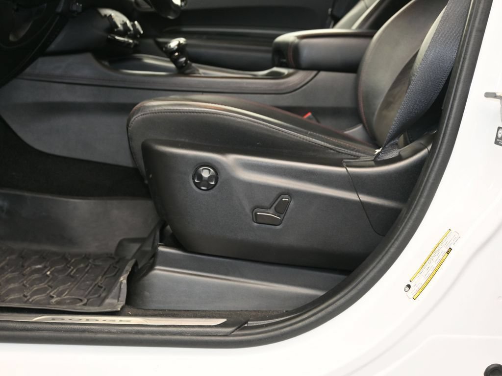 Used 2022 Dodge Durango R/T w/ Blacktop Package RWD image 21