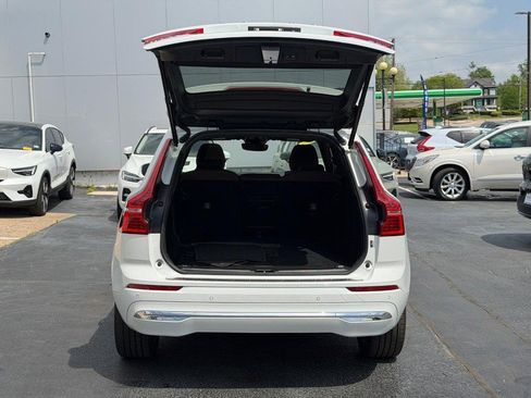Used 2023 Volvo XC60 B5 Plus w/ Climate Package AWD/4WD image 5