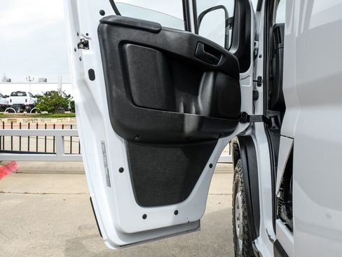 Used 2023 RAM ProMaster 2500 FWD image 38