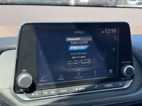 Used 2023 Nissan Rogue SV image 18