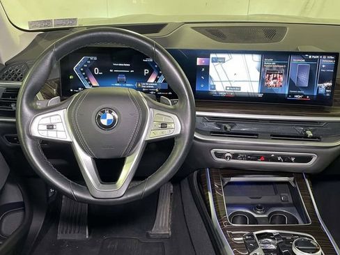 Used 2023 BMW X7 xDrive40i w/ Executive Package image 31