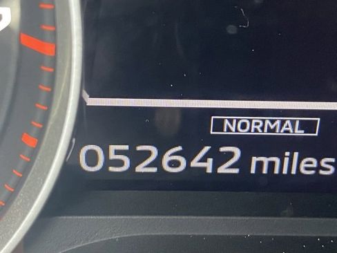 Used 2024 Mitsubishi Outlander SE image 28