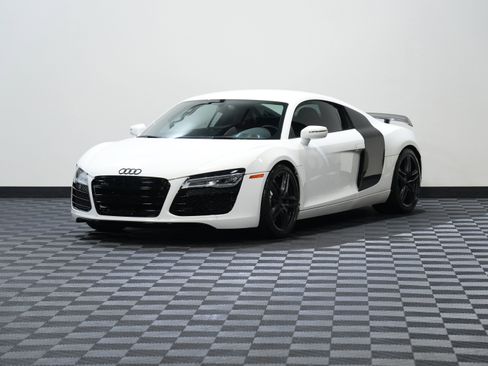 Used 2014 Audi R8 V8 image 3