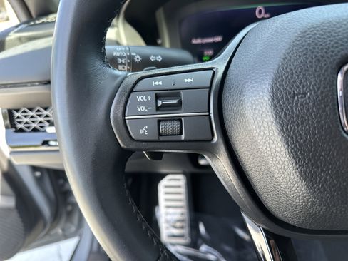 Used 2024 Honda Accord Sport image 19