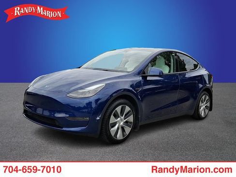 Used 2023 Tesla Model Y Long Range AWD/4WD image 1