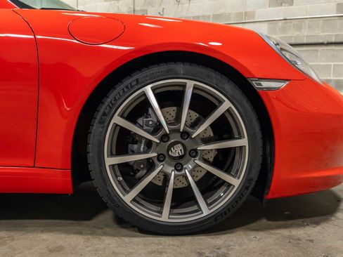 Used 2018 Porsche 911 Carrera RWD image 28