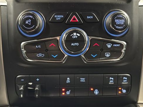 Used 2015 RAM 1500 Outdoorsman image 15