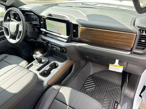 New 2026 Chevrolet Silverado 1500 High Country w/ Technology Package AWD/4WD image 15
